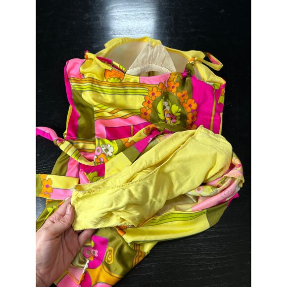 Vtg San Castle- Bathing Suit- see measurements- one piece Bright pink yellow - Picture 6 of 9